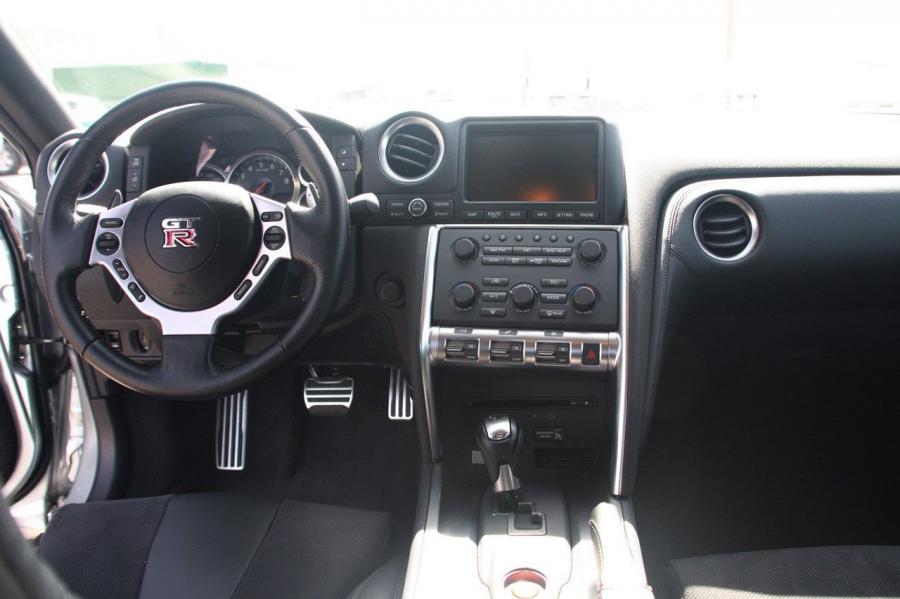  Nissan GT-R 2007 года  (фото 296 из 480)